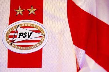📸 | Check het gelekte uitshirt van PSV voor 2021-2022