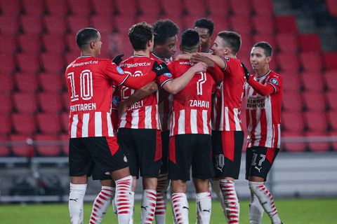 PSV wint na geweldige vrije trap Zahavi van RKC Waalwijk