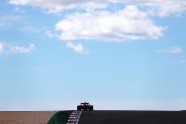 VT2: Verstappen split de Mercedessen, Alpine met  2 auto's in de 'top 6'