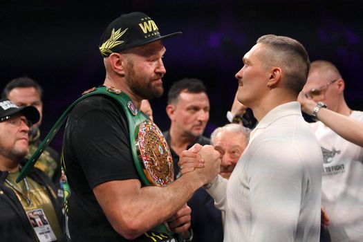 'Tyson Fury weer de ring in: datum en plaats bekend gemaakt voor titelpartij met Oleksandr Usyk'