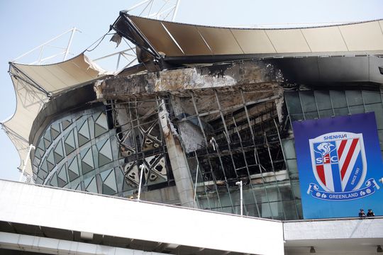 WTF! Grote brand in stadion van Chinese club Tévez (video)