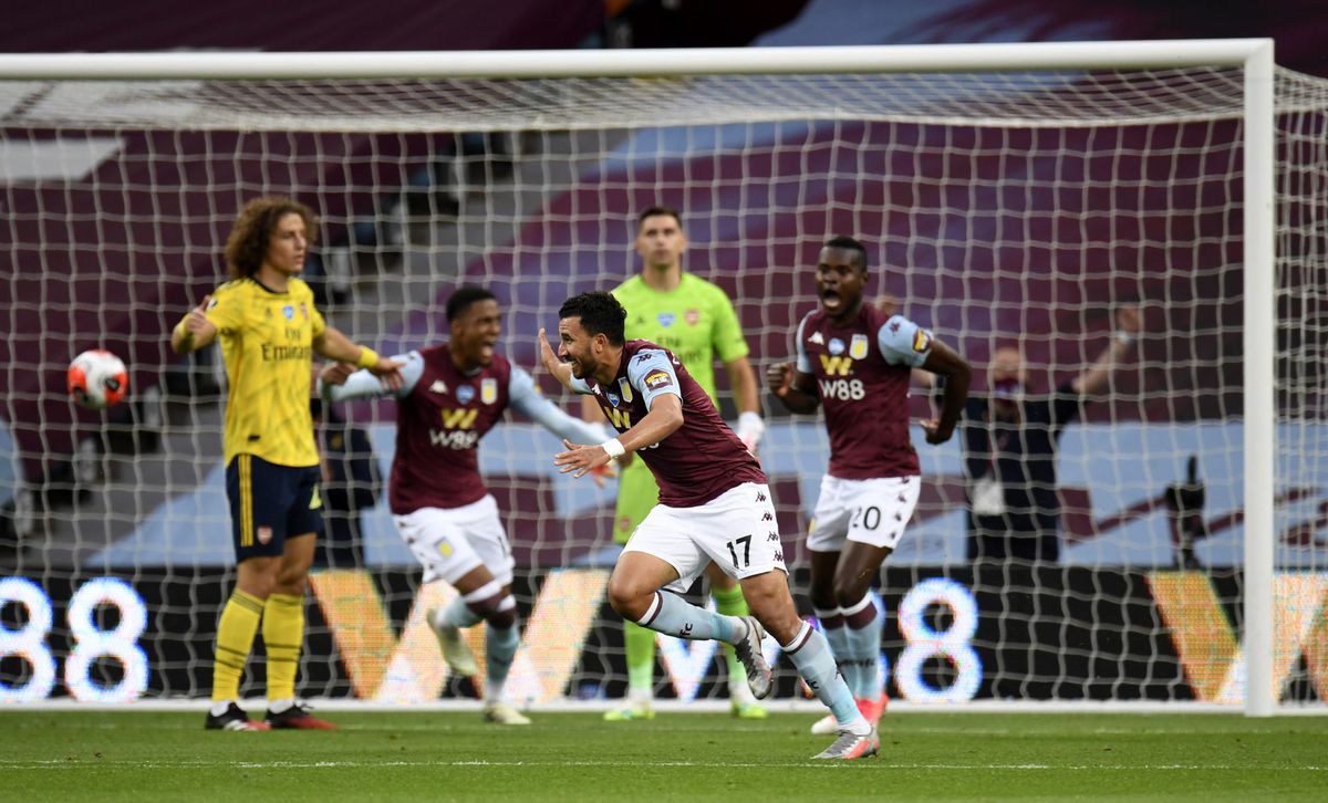 Aston Villa duwt Watford, met nog 1 duel te gaan, de degradatiezone in na zege op Arsenal