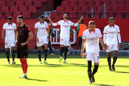 Concurrent van Luuk de Jong schiet Sevilla met hattrick voorbij Sociedad