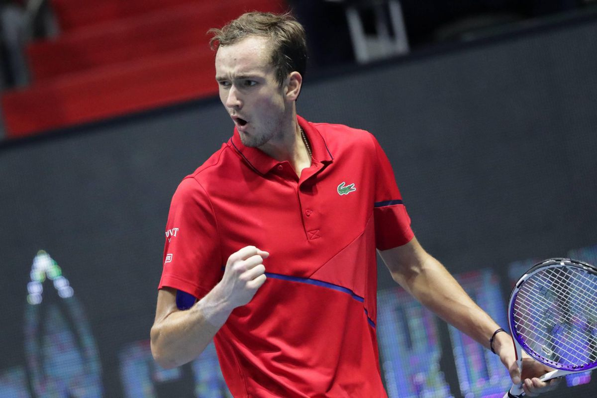 Grote favoriet Medvedev wint met gemak ATP-toernooi van Sint-Petersburg