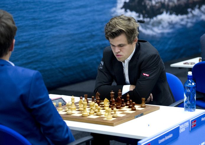 Giri deelt puntje met wereldkampioen Carlsen in Wijk aan Zee