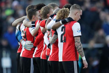 Minuut stilte bij Rangers-Feyenoord voor Ricksen, Schotten met rouwbanden
