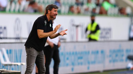 Van Bommel begint met benauwde zege aan nieuwe seizoen, Stuttgart en Hoffenheim halen uit