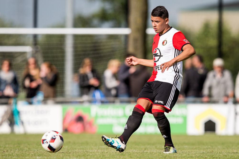 Dordrecht oefent gelijk na wereldgoal Feyenoord-huurling Hamer (video)