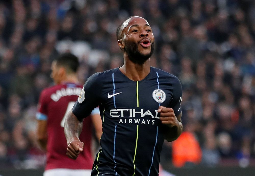 Held! Sterling gaat op vrije dag langs bij ziek jongetje in ziekenhuis Londen