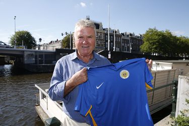 🎥 | Guus Hiddink over duel met Cuba: 'Ben bij winst de beste buikdanser die er bestaat'