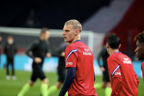 Boze Mitchel Bakker maakt er een zooitje van bij uitloopsessie PSG