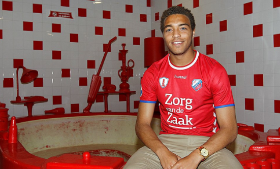 'Eerste spits' Dessers blij met transfer: 'Dit is een club waar alles klopt'