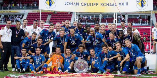 Feyenoord verslaat PSV na pingels en pakt met JC-Schaal 1e prijs van het seizoen (video)
