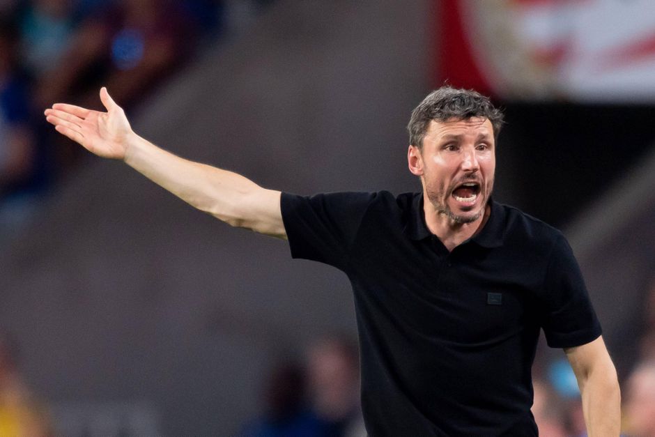 Van Bommel bedankt publiek: 'Zij hebben ons door de hitte gesleept'