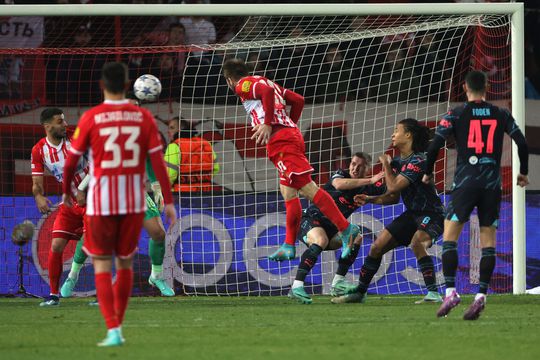 🎥 | Fans Rode Ster Belgrado uit hun stekker na 2 goals tegen City: toch verlies tegen nummer 1