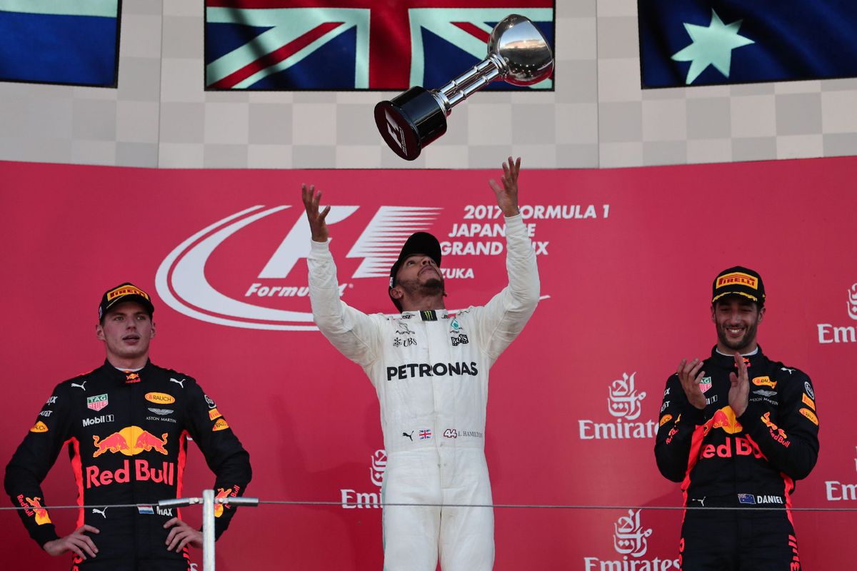 Hamilton zet reuzenstap richting wereldkampioenschap