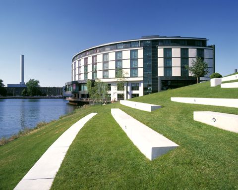 Dit wordt het hotel van het Nederlands elftal in uitvalsbasis Wolfsburg tijdens EK voetbal in Duitsland