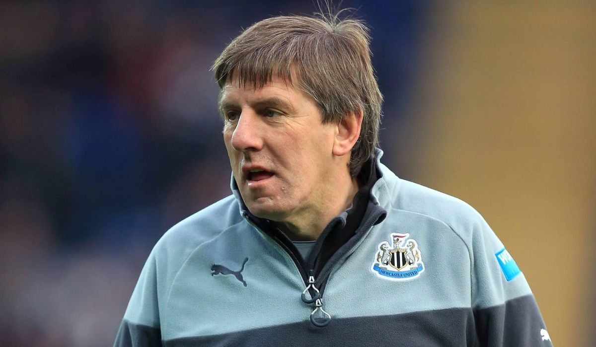 Pestkop Beardsley moet definitief z'n biezen pakken bij Newcastle United