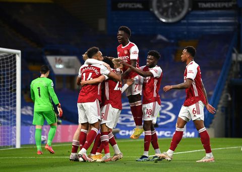 🎥 | Arsenal verslaat Chelsea in Londense derby en blijft meedoen om EL-ticket