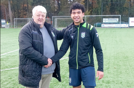 Wat een verhaal! Achttienjarige amateurkeeper uit Eindhoven gaat 1,5 dag reizen voor interland