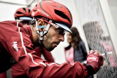 3 gebroken ribben, gebroken sleutelbeen en klaplong voor Navarro (Katusha), einde Giro