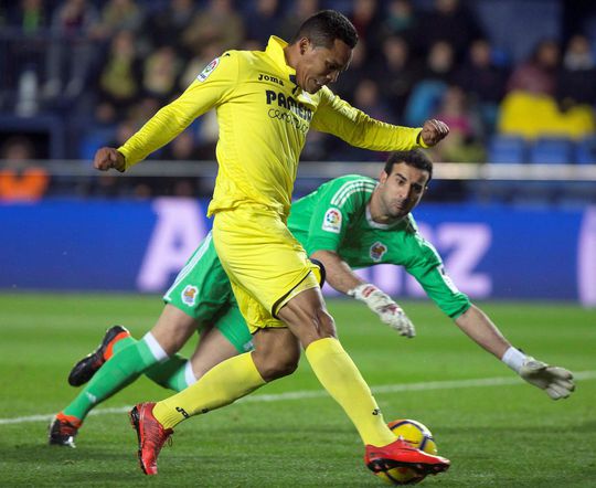 Villareal dendert over Real Sociedad heen (video)