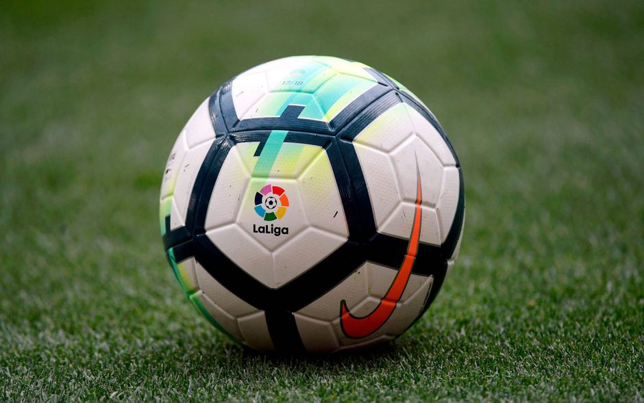 Rechter beslist: voetballen in Spanje wel op vrijdag, maandagen zijn verboden