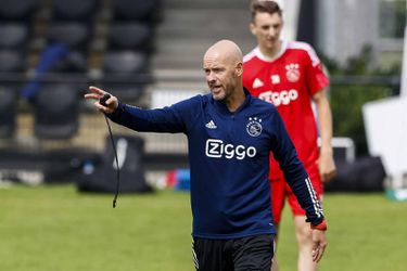 Erik ten Hag hoopt dat Louis van Gaal Oranje-klus aanpakt: 'Hij kan topsportklimaat creëren'