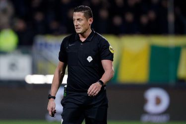 Fortuna Sittard-eigenaar gaat los op Twitter: 'Scheids zag penalty maar gaf hem niet'