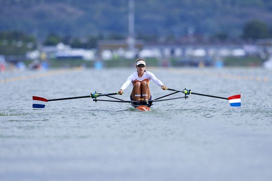 Martine Veldhuis roeit naar zilveren medaille in lichte skiff op WK