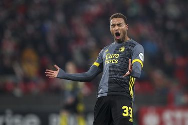 NIET NORMAAL! Dessers doet het nu in de 93e minuut en schiet Feyenoord naar groepswinst