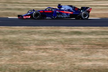 Zware crash voor Hartley in onbestuurbare Toro Rosso bij laatste training Silverstone (video)