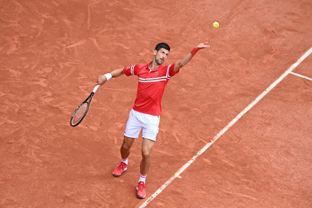 Novak Djokovic laat in 3e ronde Roland Garros niks heel van Ricardas Berankis