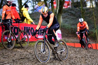 Van der Poel wil revanche: 'Ik had dit jaar 26 keer in de WK-trui kunnen winnen'