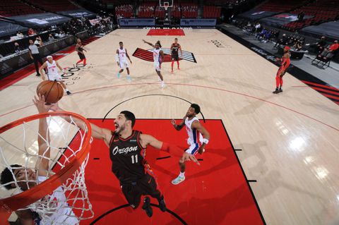 Bizar avondje NBA: Raptors slopen Cavs, Lakers verslaan Nets en Kanter de reboundkoning