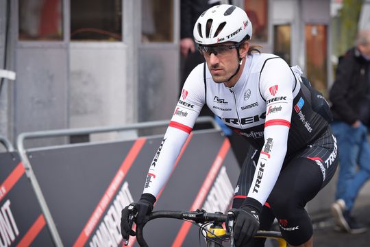 Fabian Cancellara finisht eerste triatlon