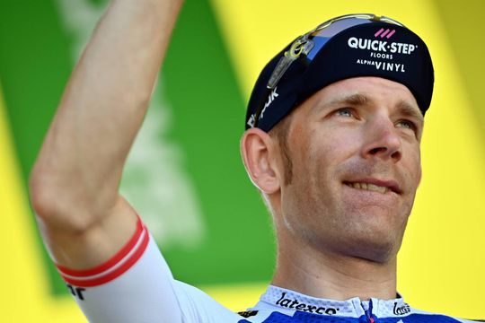 Collega van Fabio Jakobsen moet de Tour verlaten nadat-ie zondag te laat binnenkwam