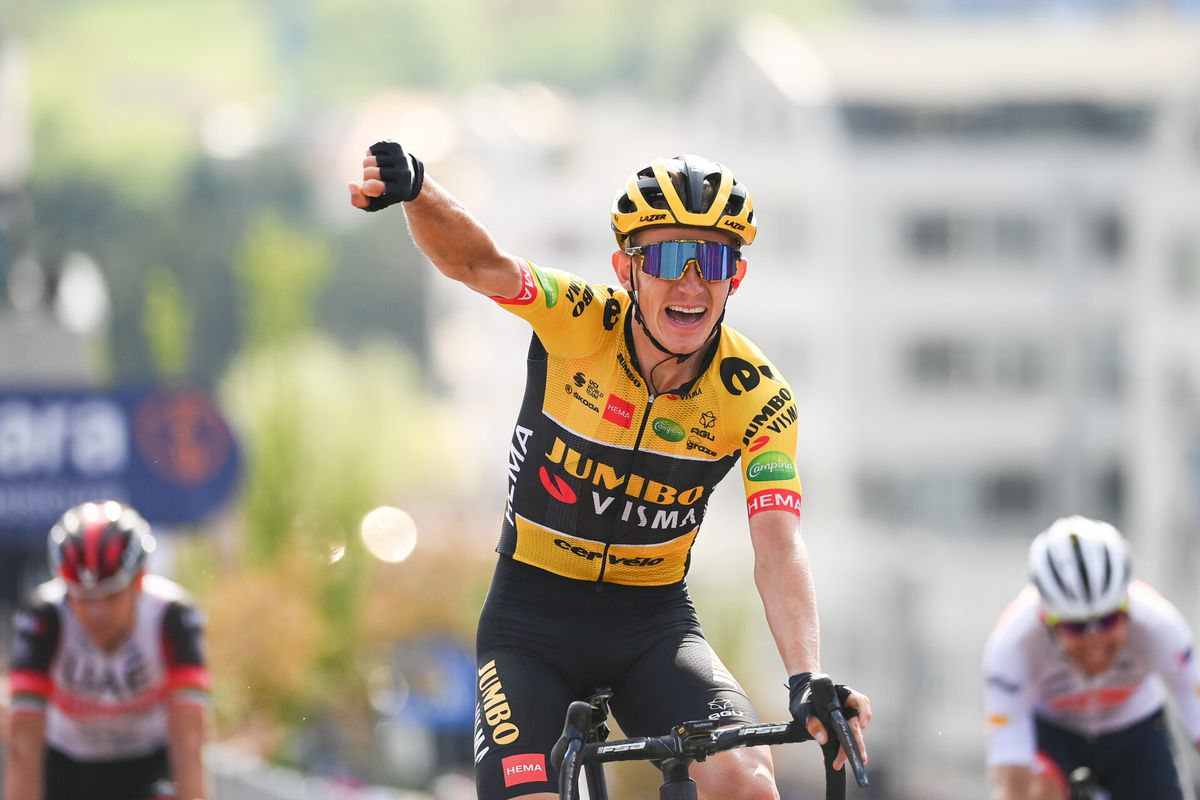 Giro-succes: Koen Bouwman wint 7e etappe vanuit Nederlandse kopgroep