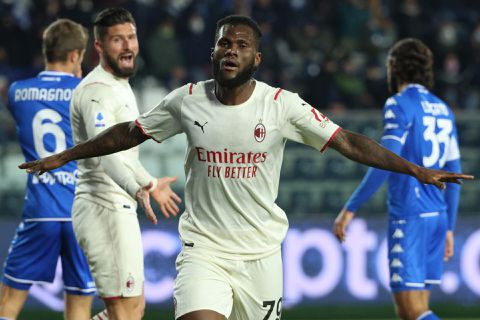 AC Milan wint van reuzendoder Empoli en passeert Napoli dat verliest van Spezia