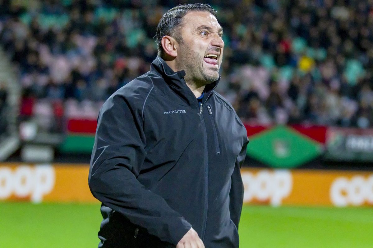 MVV beschuldigt eigen spelers van opstand tegen trainer Fuat Usta