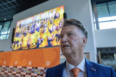 Twitter gaat los over persconferentie Van Gaal: 'We gaan hem missen straks'