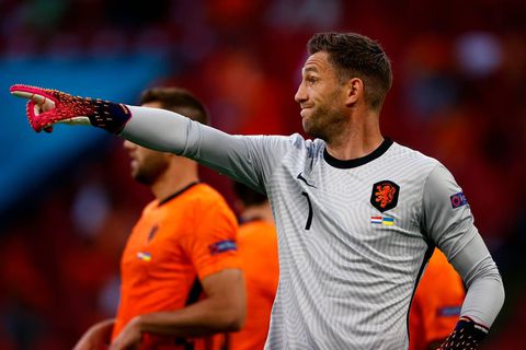 Maarten Stekelenburg zet op 38-jarige leeftijd punt achter interlandcarrière