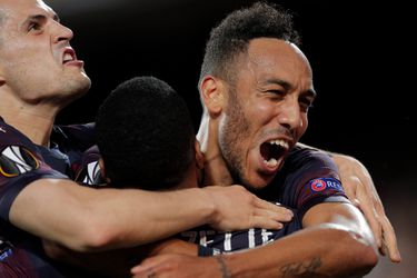 Superspitsen schieten Arsenal naar Engelse EL-finale, want Chelsea is door na pingels