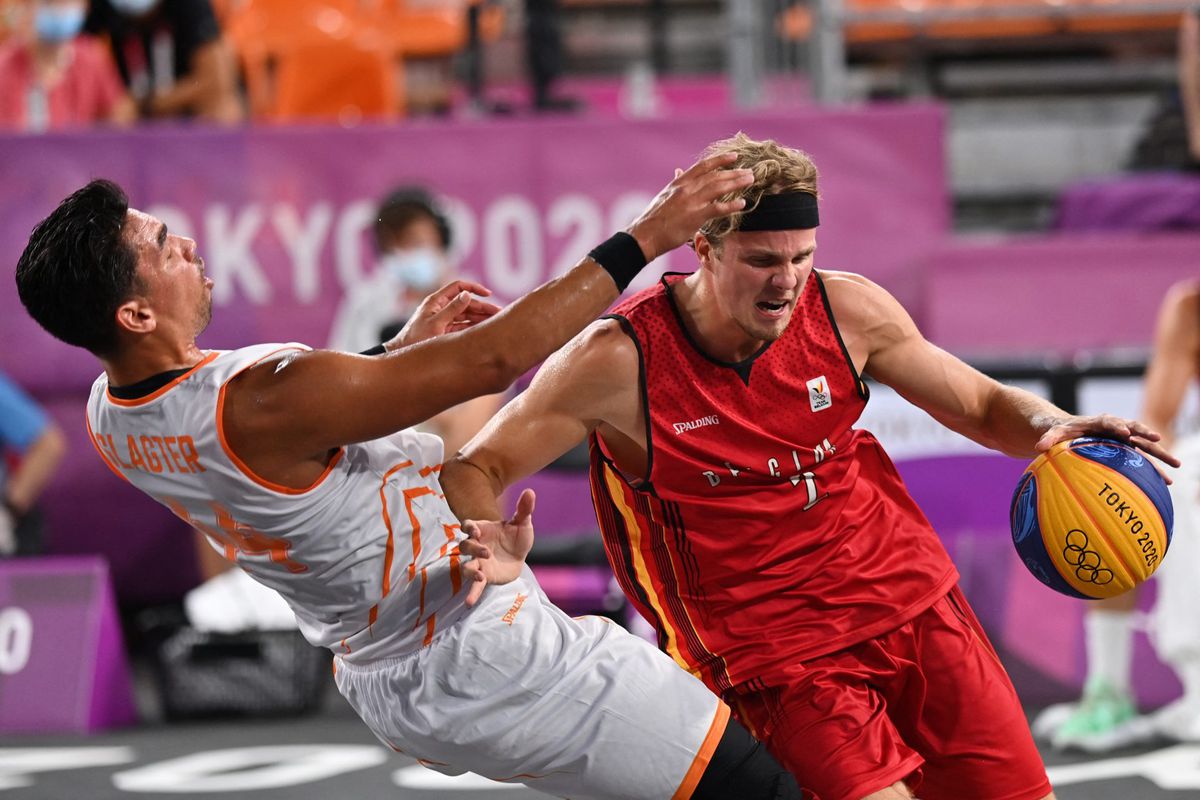 3x3-basketballers verliezen mede door blessure Ross Bekkering op zure wijze van België