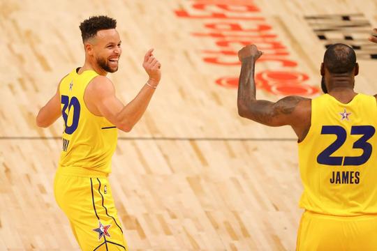 Team Lebron verslaat Team Durant in feestduel NBA