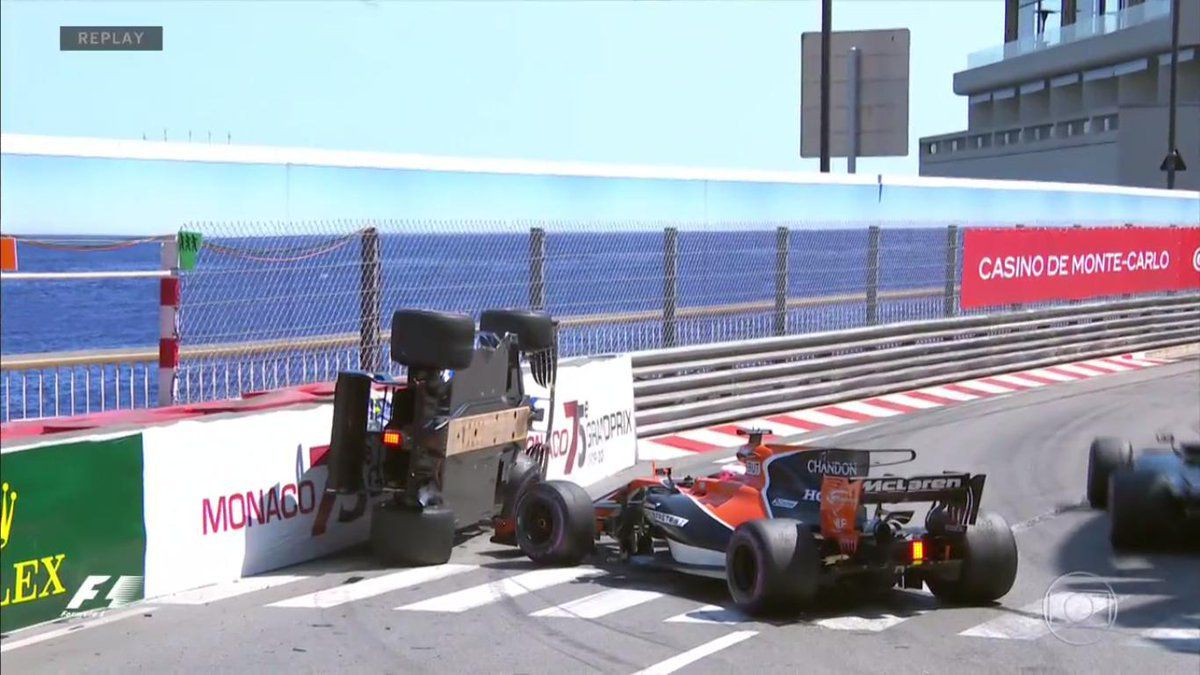 Invalkracht Button maakt GP Monaco leuk; Vettel wint (video's)