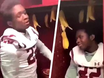 😡 | Racisme in USA: American football-speler MOET bananenschil eten in locker