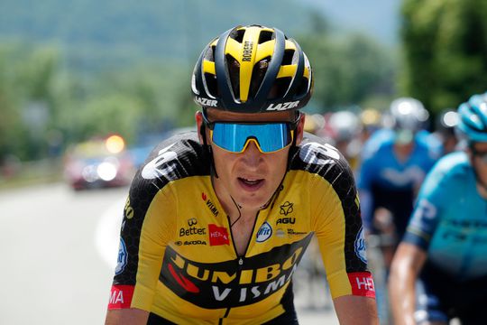Robert Gesink breekt zijn sleutelbeen bij valpartij in Tour de France