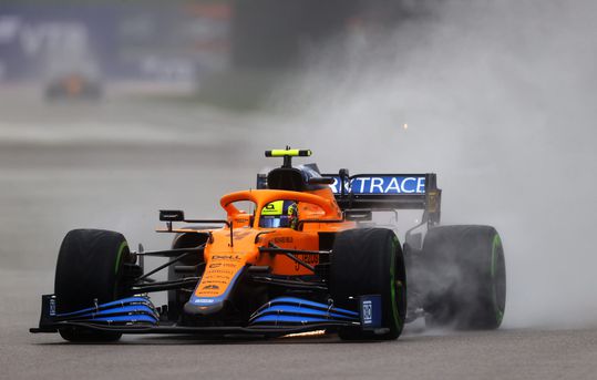 🎥 | Pole in Rusland voor Lando Norris na knotsgekke kwali, Lewis Hamilton 4e na kostbaar foutje