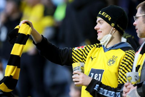 Borussia Dortmund laat 2 gevluchte spelers uit Oekraïne meetrainen